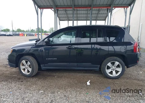 2016 Jeep Compass Sport z USA, uszkodzony, nr VIN 1C4NJDBB0GD781811